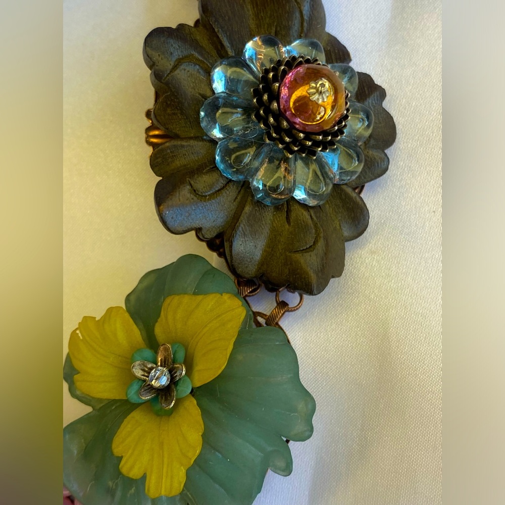 Miriam Haskell Floral Multi-Color Statement Necklace - Picture 8 of 10